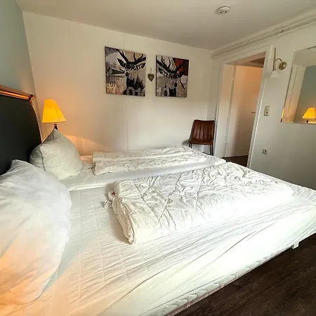 Primeloft Hirsch - Gemuetlich & Geraeumig - Bis 4 Pers - Eigener Eingang & Parkplatz - 84qm Im Eg 아파트 브라운라제