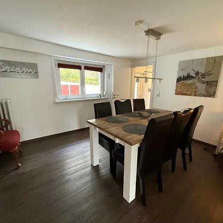 Primeloft Hirsch - Gemuetlich & Geraeumig - Bis 4 Pers - Eigener Eingang & Parkplatz - 84qm Im Eg 아파트 브라운라제