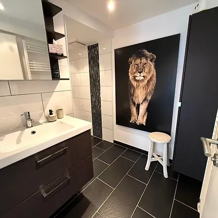 Primeloft Hirsch - Gemuetlich & Geraeumig - Bis 4 Pers - Eigener Eingang & Parkplatz - 84qm Im Eg 아파트 브라운라제