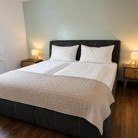 Primeloft Hirsch - 3 Min Zur Wurmbergseilbahn - Eg - Eigener Eingang - Parkplatz - 84qm Apartment *
