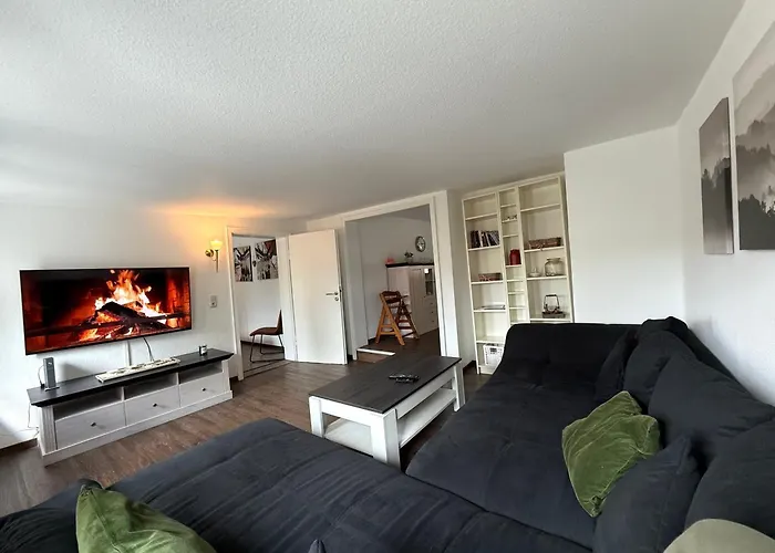 Primeloft Hirsch - Gemuetlich & Geraeumig - Bis 4 Pers - Eigener Eingang & Parkplatz - 84qm Im Eg Daire *