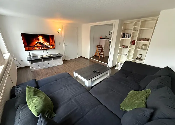 Primeloft Hirsch - Gemuetlich & Geraeumig - Bis 4 Pers - Eigener Eingang & Parkplatz - 84qm Im Eg *